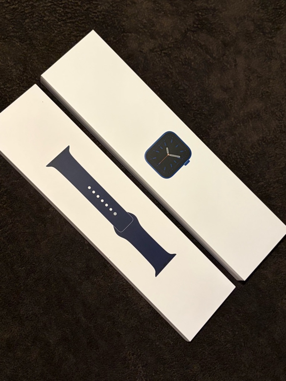 Apple Watch Series 6 Deep Navy 44mm - Picture 6 of 8